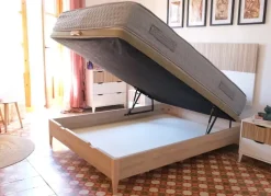 Canapé con patas altas VERSALLES